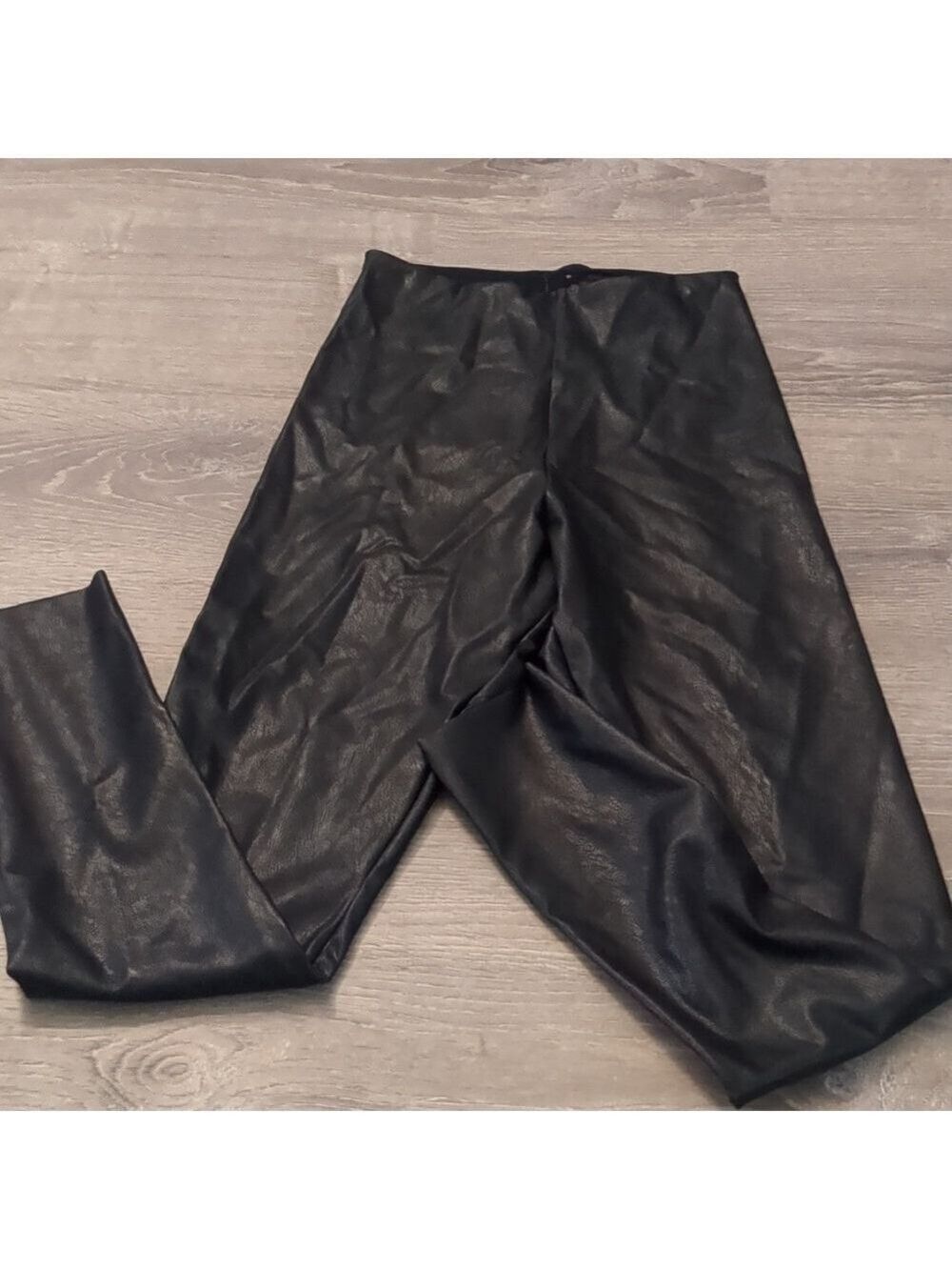 Commando faux leather 7/8 black leggings size medium